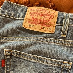 Levi’s 559 30x32 medium wash, relaxed straight jeans